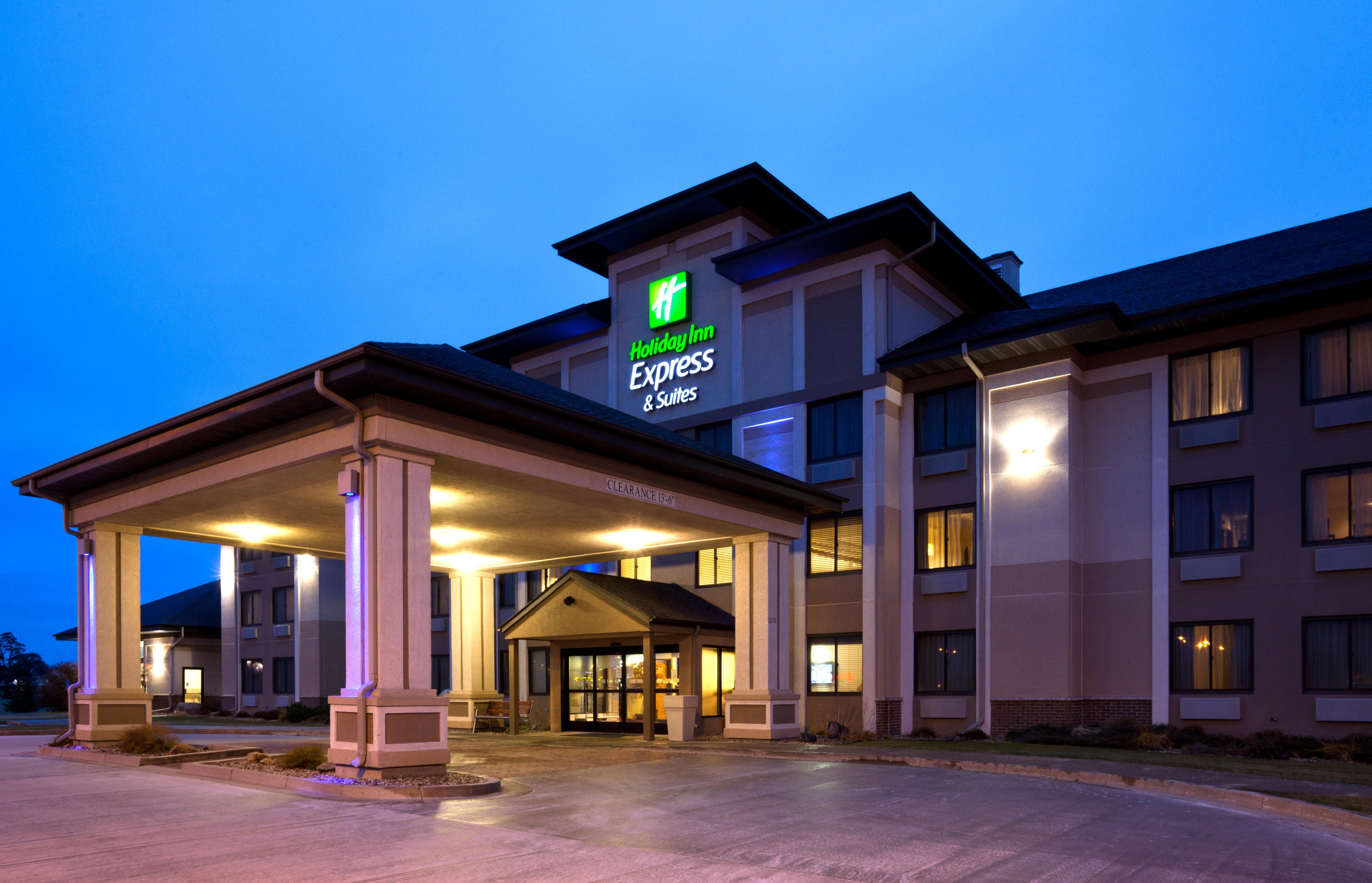 Holiday Inn Express & Suites - Worthington, An Ihg Hotel Exterior foto
